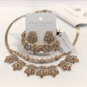 Jewelry set: necklace bracelet earrings